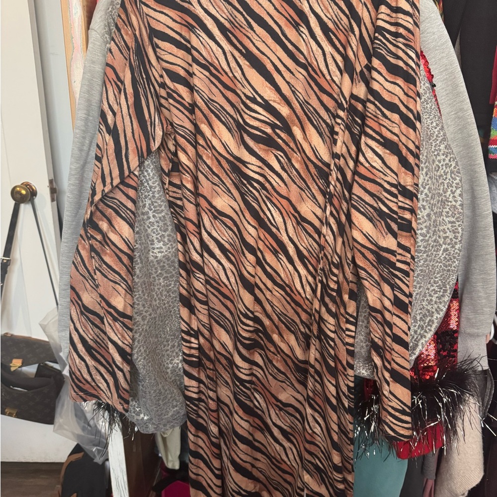 Leith Women's Pull On Long Sleeve Dress in Tiger Print Size XL